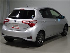 ヴィッツ ハイブリッド U