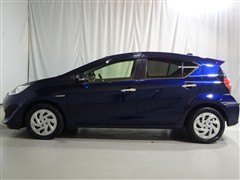 アクア S スタイルブラック