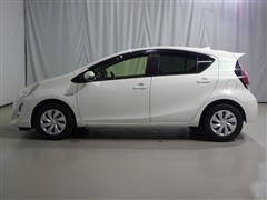 アクア G ブラックソフトレザー