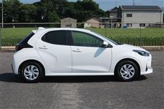 ヤリス ハイブリッド X