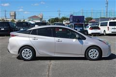 プリウス S セーフティプラス