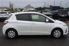 ヴィッツ ハイブリッド F