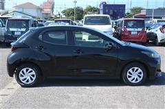 ヤリス ハイブリッド G