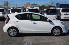 アクア S スタイルブラック