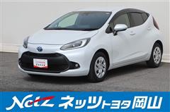 トヨタ　アクア X