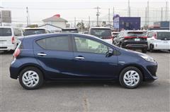 アクア S スタイルブラック