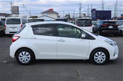 ヴィッツ Fセーフティエディション3