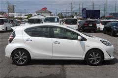 アクア S スタイルブラック