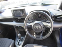 ヤリス ハイブリッド X