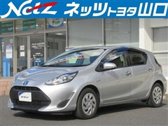 トヨタ　アクア S スタイルブラック