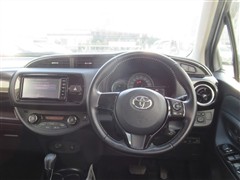 ヴィッツ ハイブリッド U