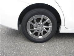 プリウスアルファ Sチューンブラック