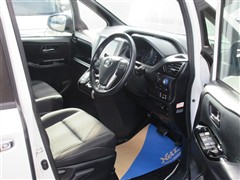 ヴォクシー HV ZSキラメキ