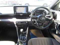 ヤリス ハイブリッド G