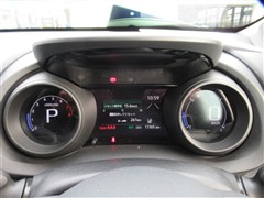 ヤリスクロス G