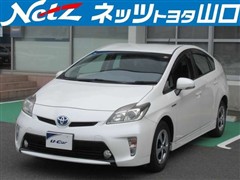トヨタ　プリウス S
