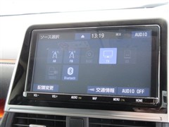 シエンタHV ファンベースG クエロ