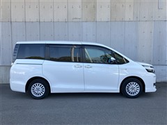 ヴォクシー HEV V