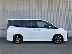 ヴォクシー HEV S-Z