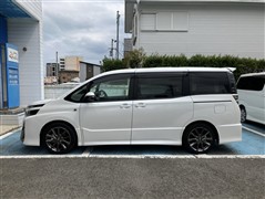 ヴォクシー ZS GRスポーツ