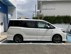 ヴォクシー ZS GRスポーツ