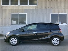 アクア S スタイルブラック