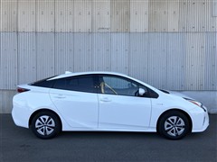 プリウス A プレミアム