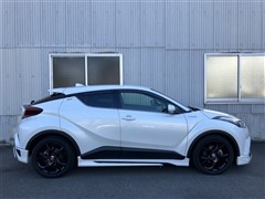 C-HR HEV G モード ネロ