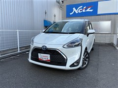 トヨタ シエンタHV ファンベースG クエロ