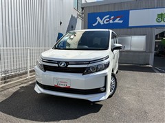 トヨタ ヴォクシー ハイブリッド V