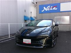 トヨタ プリウス Z E-Four