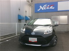 トヨタ　アクア S スタイルブラック