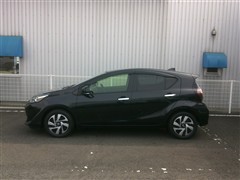 アクア S スタイルブラック