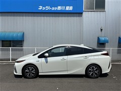プリウスPHV A