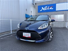トヨタ　アクア S スタイルブラック