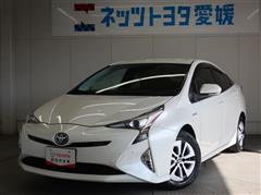 トヨタ　プリウス A
