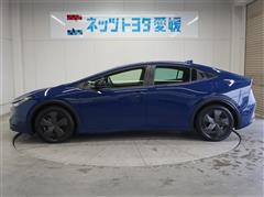 プリウス U