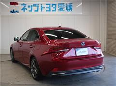 IS300h F SPORT