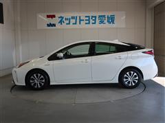 プリウス A