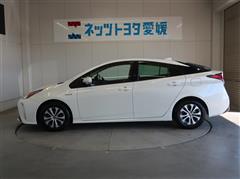 プリウス A