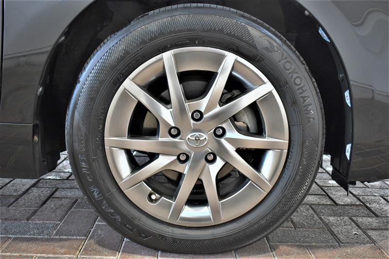 プリウスアルファ S チューンブラッ（474018026686）の中古車 | トヨタ
