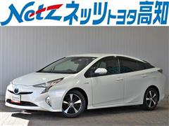 トヨタ プリウス S