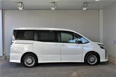 ヴォクシーHV ZS