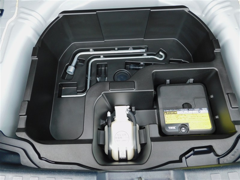 お-だ-受付中 アクア クロスオーバー（481015116137）の中古車 | トヨタ認定中古車