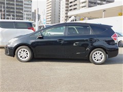 プリウスアルファ S