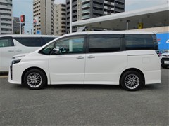 ヴォクシーHV ZS キラメキ3