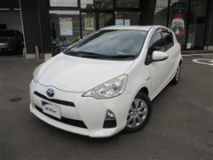 トヨタ　アクア S