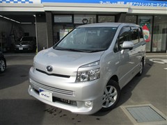 トヨタ　ヴォクシー Z