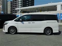 ヴォクシーHV ZSキラメキ2