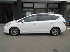 プリウスアルファ S